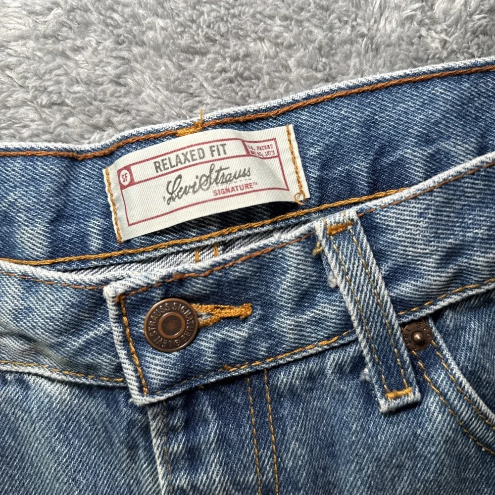 Levi Strauss Signature Relaxed Fit Men's Jeans 33x30 Medium Wash Straight Leg